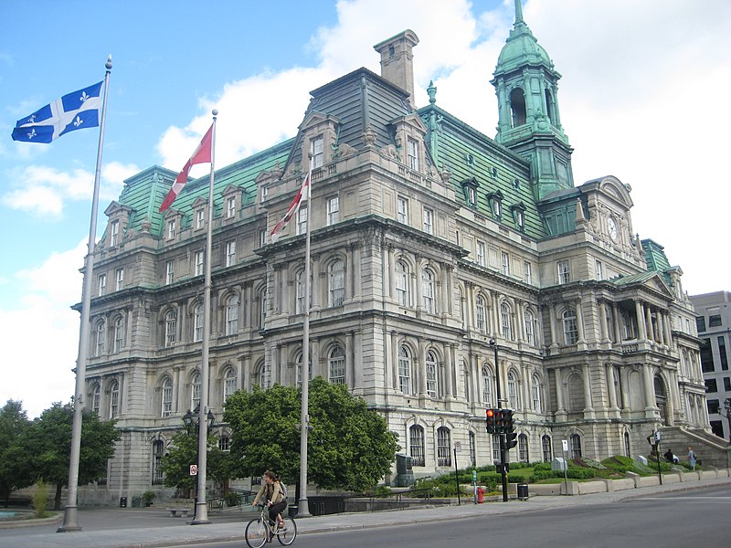 File:Hôtel de Ville de Montréal - panoramio.jpg