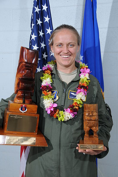 File:Hawaii Air National Guard Launa 'Ole Awards 2015 150308-Z-UW413-263.jpg
