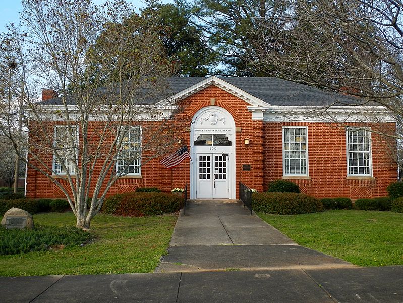 File:Hawkes Children's Library of West Point, Georgia.JPG