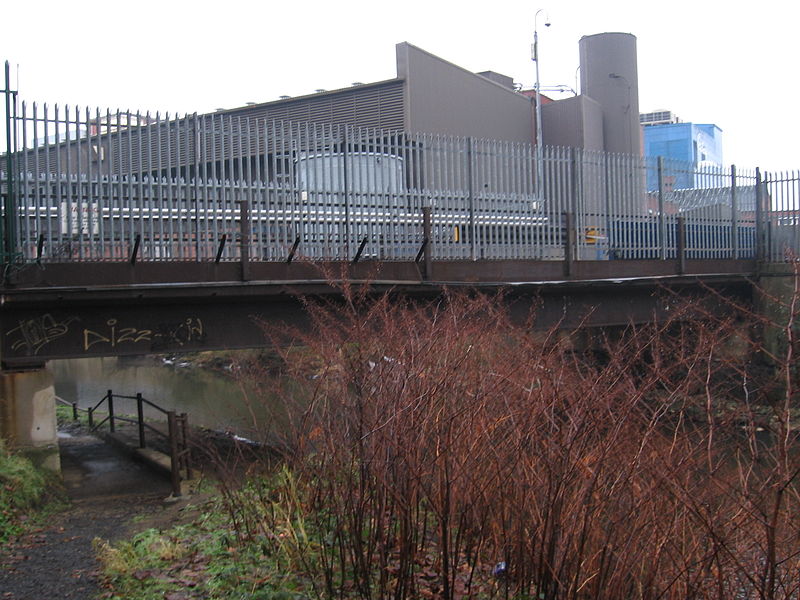 File:Hillsborough - Cadbury factory bridge (west).JPG