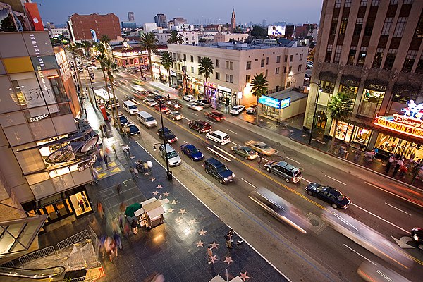 Hollywood Boulevard gezien vanuit het Dolby Theatre.