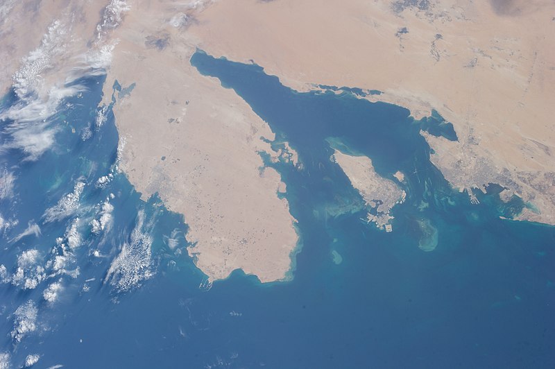 File:ISS036-E-16248 - View of Qatar.jpg