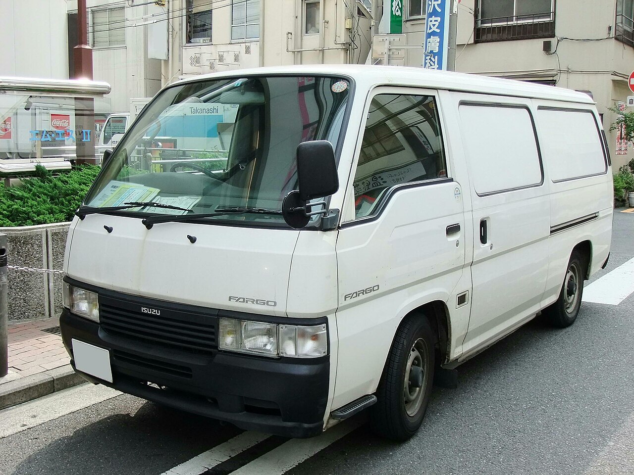 File:ISUZU FARGO White Van.jpg - Wikipedia