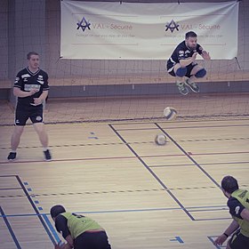 Suuntaa-antava kuva tuotteesta Dodgeball (sport)