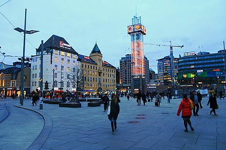 Trams, metro, buses and railway converge at Jernbanetorget/Oslo central station.