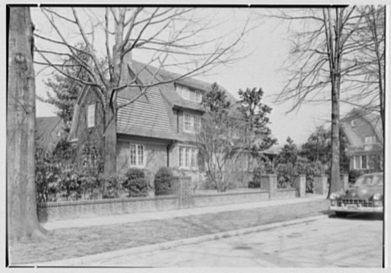 File:John M. McMillen, residence at 3 Fairway Close, Forest Hills, New York City. LOC gsc.5a15803.tif