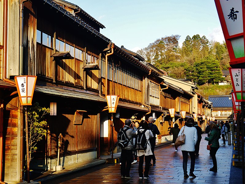 File:Kanazawa Teeviertel Higashiyama Chaya 18.jpg