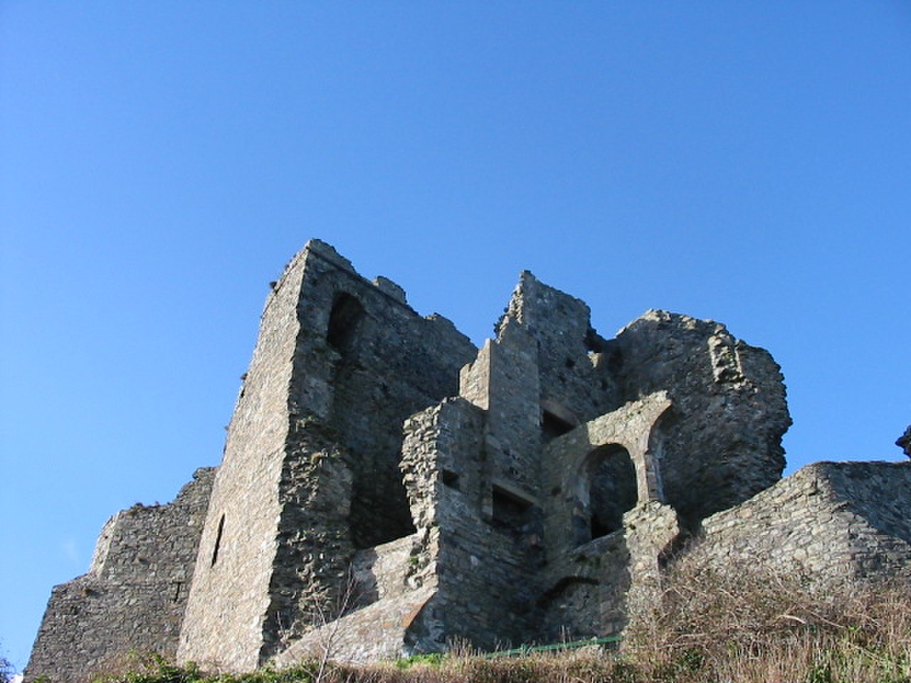 John castle. Монастырь Карлингфорд замок короля Джона. Замок царей КЧР. Замок короля Лесото. Замок короля страны Лесото.