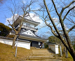 Kururi Castle, castle tower