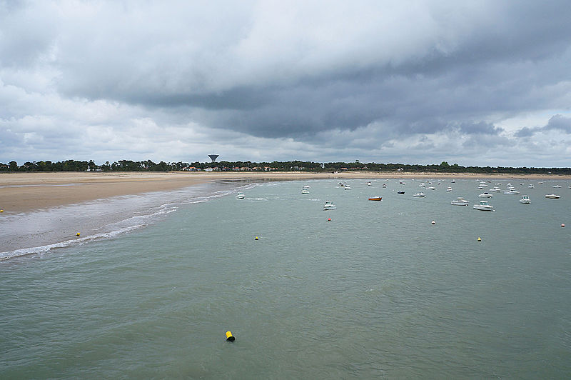 File:La Tranche sur mer.- La plage.jpg