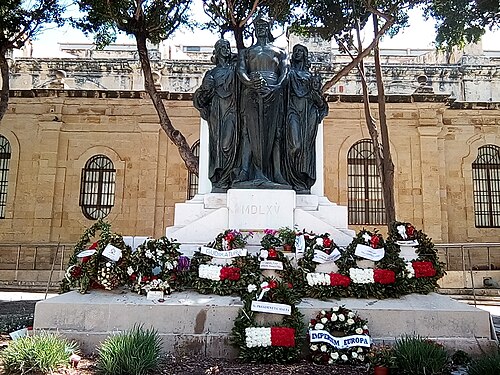 MDLXV Statue in Vallett