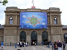 Werbeplakat am Hauptbahnhof im Mai 2009: Die Coface Arena kommt!