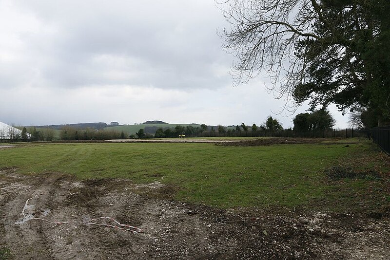 File:Marks in the Ground - geograph.org.uk - 4977146.jpg