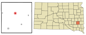 McCook County South Dakota Incorporated and Unincorporated areas Salem Highlighted.svg