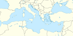 Mapa konturowa Morza Śródziemnego, blisko centrum na dole znajduje się punkt z opisem „Muzeum Archeologiczne w Valletcie”