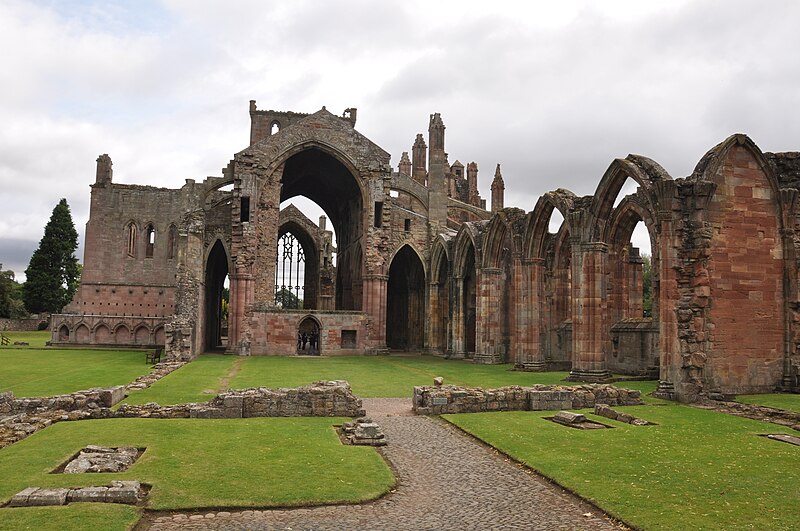 File:Melrose Abbey 01.JPG