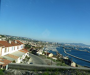 Namontované továrny pohled na přístav.jpg