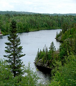 Река Монреаль (Timiskaming) .JPG