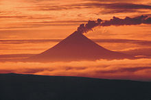 Shishaldin im Licht eines Sonnenunterganges