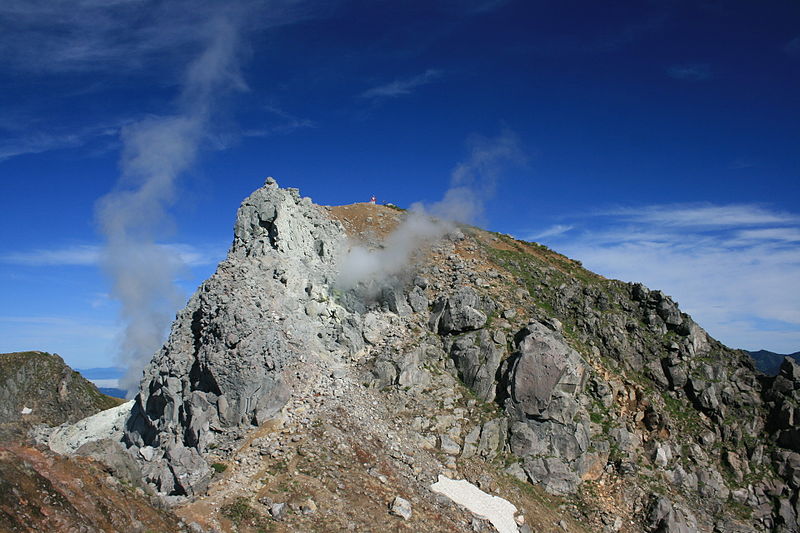 File:Mount Yake North peak 2011-07-06.jpg