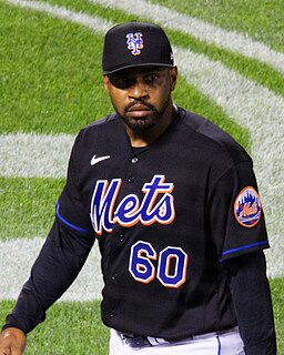 <span class="mw-page-title-main">Mychal Givens</span> American baseball player (born 1990)