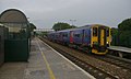 2009-08-01 19:10 First Great Western 150243 calls at Nailsea & Backwell railway station.