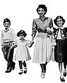Nancy Barbato Sinatra and her children, 1951.jpg