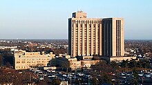 NUMC's Dynamic Care Building, as viewed from the northwest. Nassau University Medical Center NW 2018.jpg