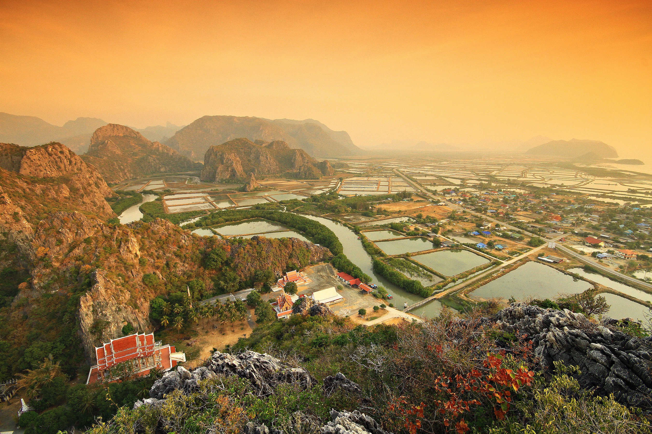 Khao Sam Roi Yot National Park, Prachuap Khiri Khan Province, Thailand, by Kosin Sukhum (KOSIN SUKHUM)