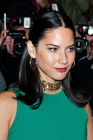 Olivia Munn; father is of English, Irish, and German ancestry,[194] while her mother is from Vietnam.[195]