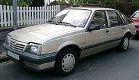 Opel Ascona Schrägheck (1986–1988)