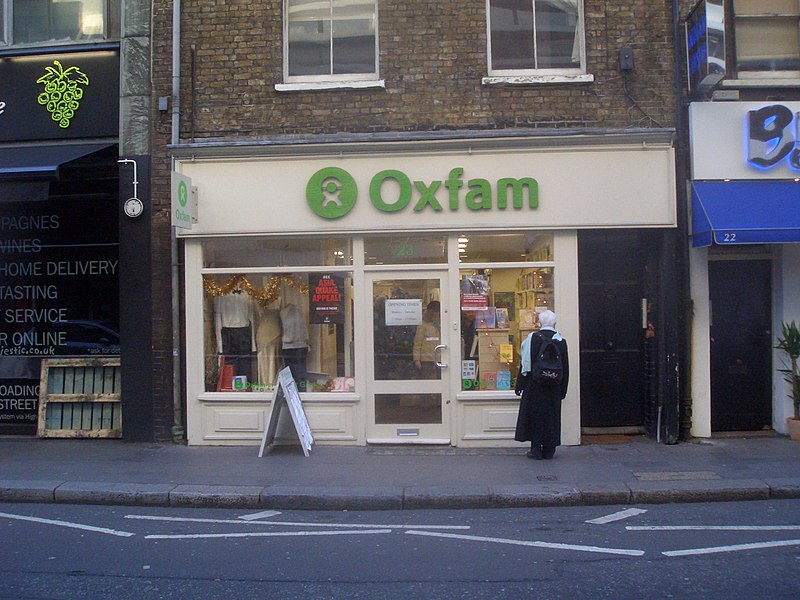 File:Oxfam shop on Drury Lane.jpg