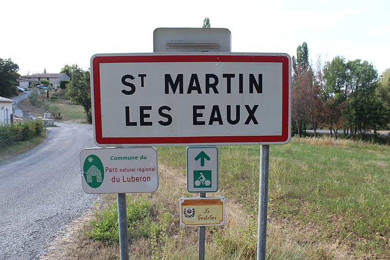 File:Panneau entrée St Martin Eaux 3.jpg