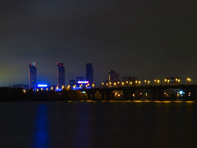 File:Paton bridge night9.JPG