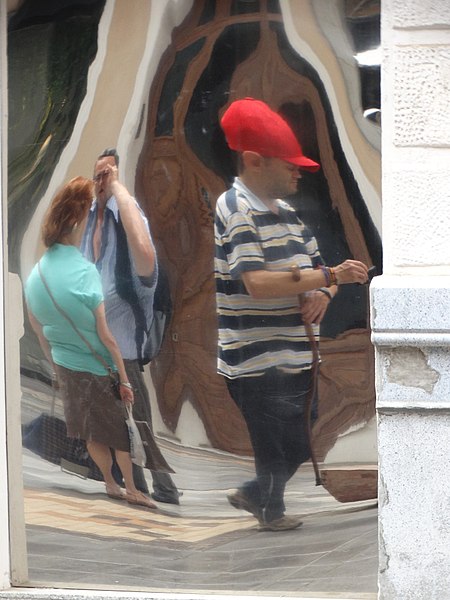 File:Pedestrians Reflected in Window - Cartagena - Spain (14422990046).jpg