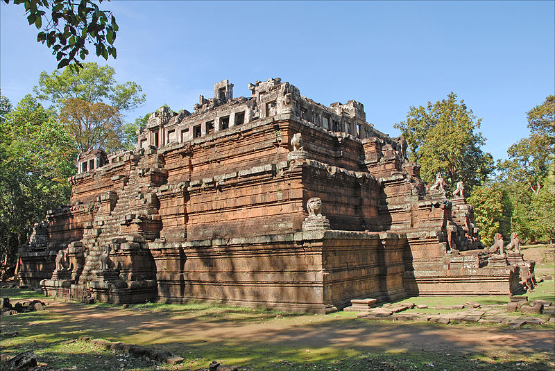 File:Phimeanakas (Angkor Thom) (6832283805).jpg