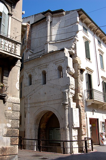 Porta Leoni