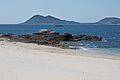 Praia de Porto do Son con Monte Louro ó fondo 2011-05-27.jpg