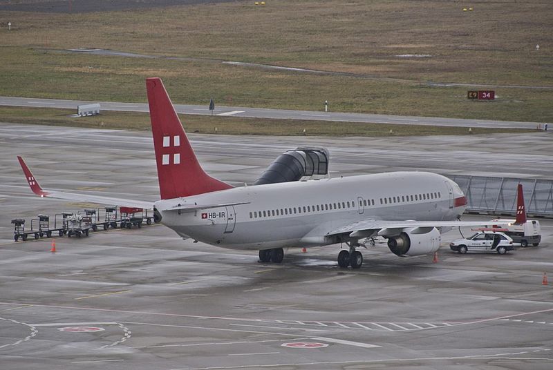 File:Privatair Boeing 737-800; HB-IIR@ZRH;28.01.2012 640ca (6796603281).jpg