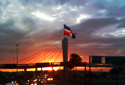 Puente Juan Bosch. Puente Juan Bosch recortado.jpg