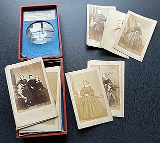 <i>Carte de visite</i> Type of small photograph with the size of a visiting card
