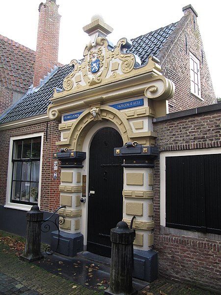 File:RM19835 Haarlem - Witte Herenstraat 24 (ingang hofje).jpg