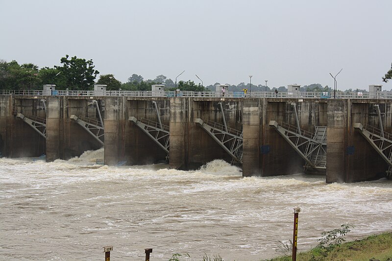 File:Rasisalai dam.jpg