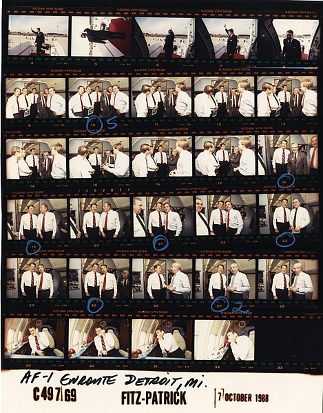 File:Reagan Contact Sheet C49769.jpg