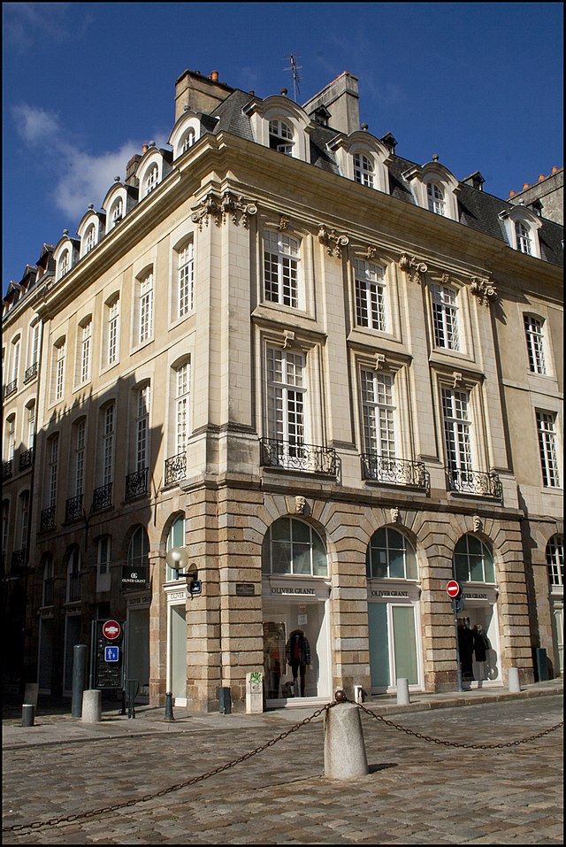 File:Rennes 1 rue salomon-de-brosse.jpg - Wikimedia Commons