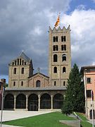 La restauració de l'església del monestir de Ripoll, del mateix Elies Rogent. Ripoll, Catalunya