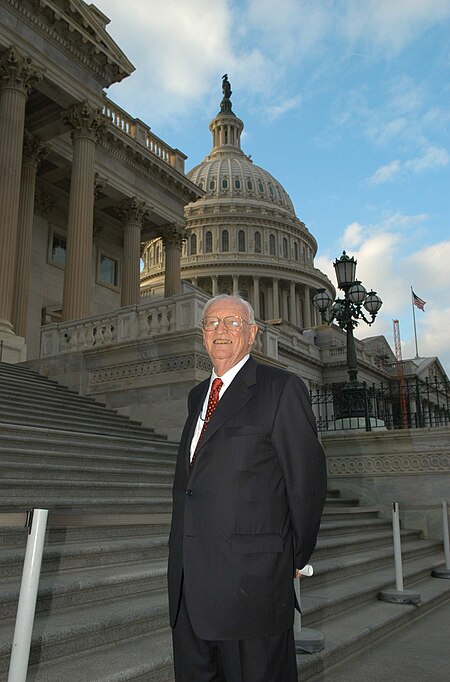 Robert V. Remini 2005 portrait.jpg