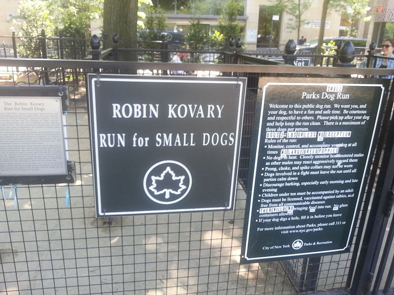 File:Robin Kovary run for small dogs plaque.jpg
