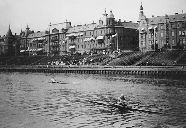 A race during the competition