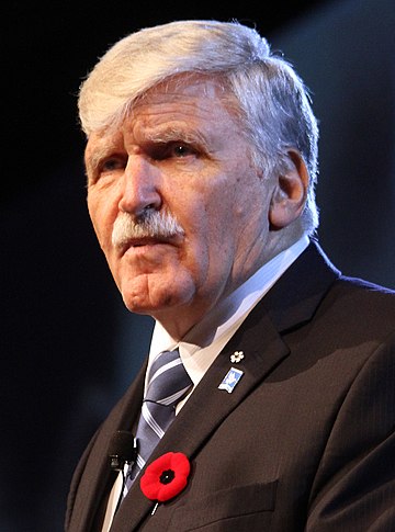 File:Romeo Dallaire 2017 St Joseph's Health Care Foundation London Ontario 04 (cropped).jpg